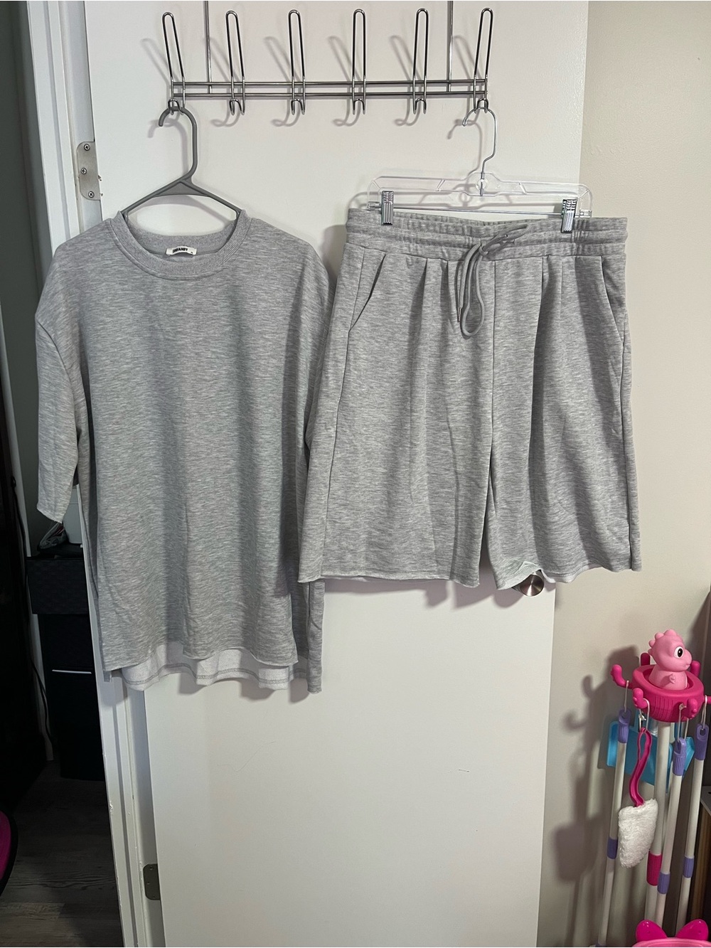 Men's Gray Short Sleeve Set with Drawstring Shorts With Pockets XL